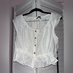 Women’s White Button-Front Sleeveless Peplum Top